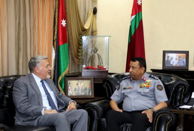 «باول مالك» يزور الدرك