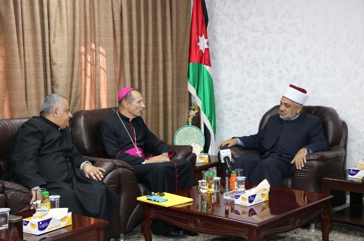 مفتي المملكة يستقبل مطران مدينة لورد