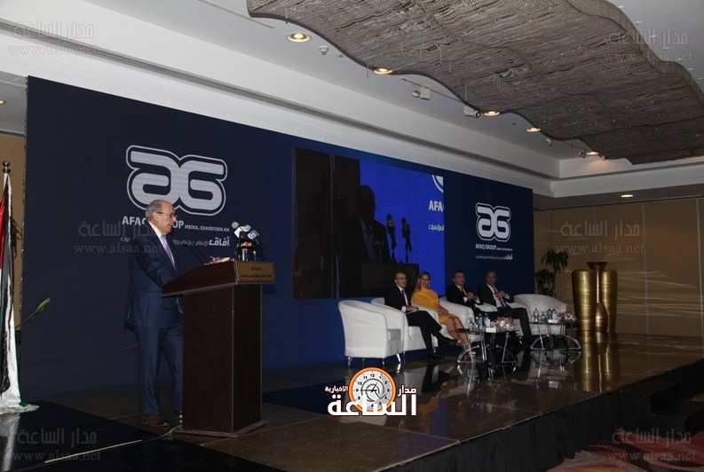 المشاركون بمؤتمر المال والاستثمار يعرضون البيئة
