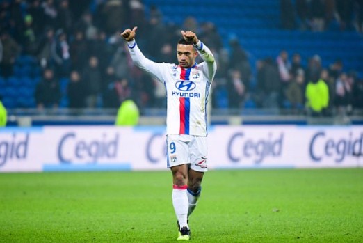 ديباي يملح بالعودة إلى صفوف مانشستر