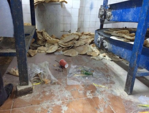 اغلاق مخبز واتلاف 7 اطنان من