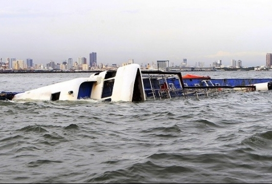 ارتفاع عدد ضحايا غرق عبارة في