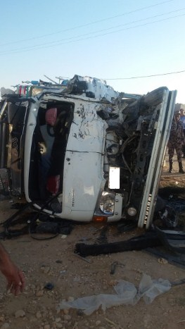 إصابة خمسة أشخاص اثر حادث تصادم