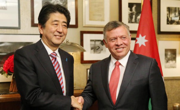 الملك يهنئ رئيس الوزراء الياباني