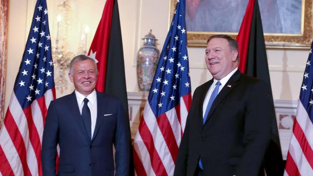 الملك يلتقي بومبيو قبيل بدء أعمال