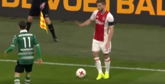 لاعب أياكس يعتذر عن سلوكه غير