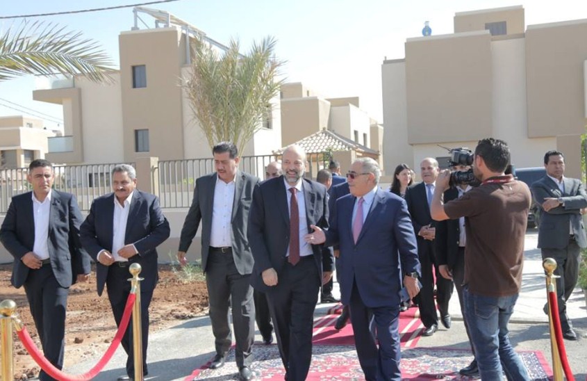 ماذا فعل حرس الرزاز بمحافظ المفرق