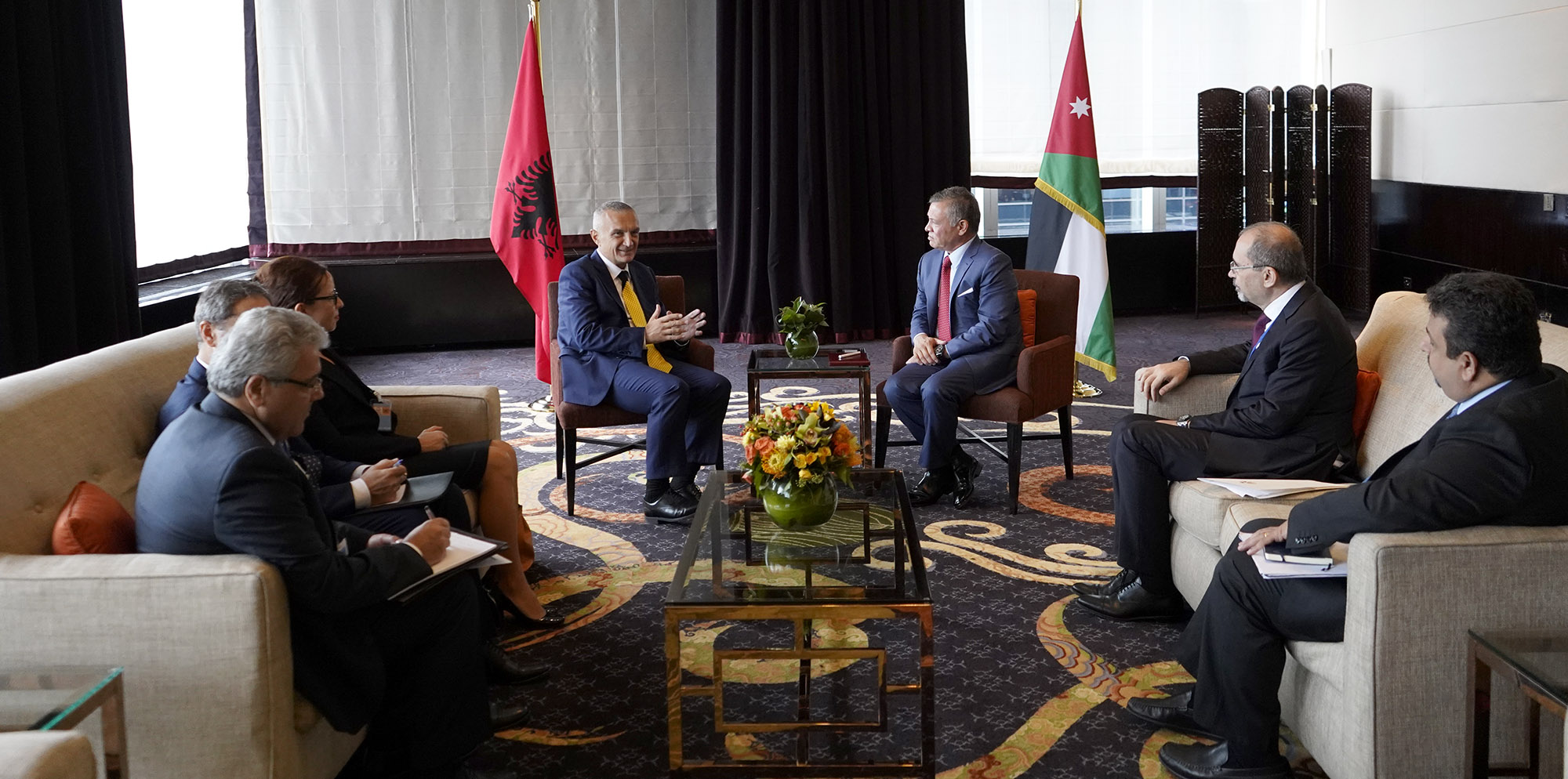 الملك يلتقي رئيس ألبانيا