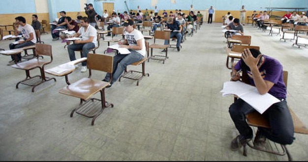 منح طلبة «المعلوماتية والتعليم الصحي» فرصتين