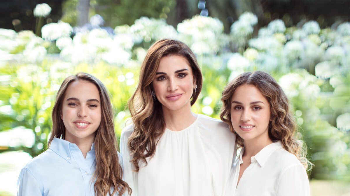 الملكة رانيا: إيمان وسلمى.. حبي إلكم