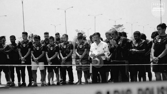 إيقاف الدوري الإندونيسي لكرة القدم بعد