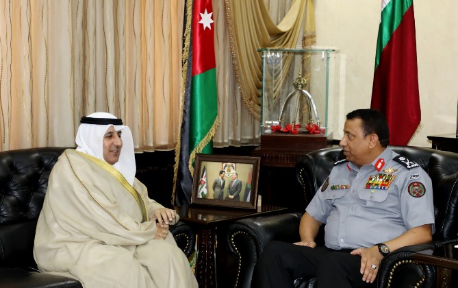 المدير العام لقوات الدرك يستقبل سفيري