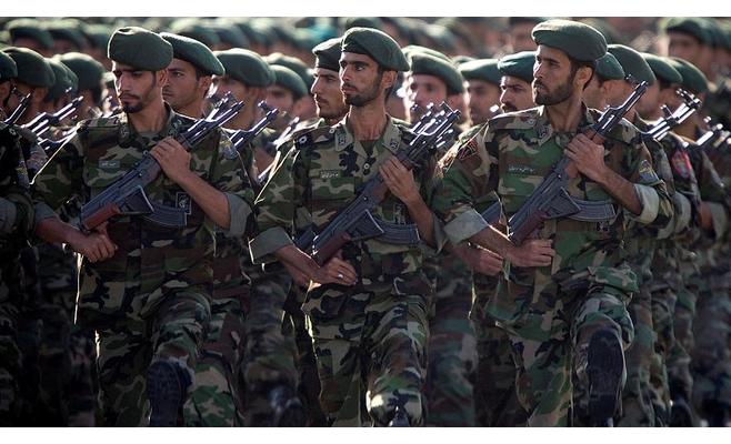 الحرس الثوري الإيراني يحذر السعودية والإمارات