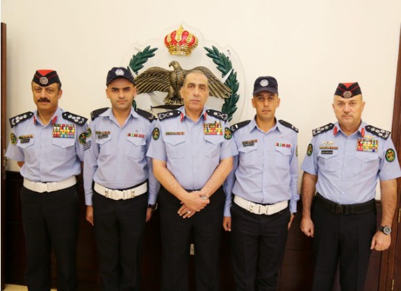 الحمود يكرم رقيبي سير قاما بإغاثة