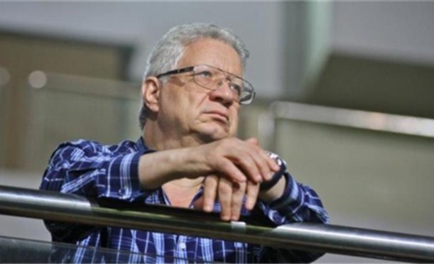 «كاف» يعلن إيقاف رئيس الزمالك لمدة