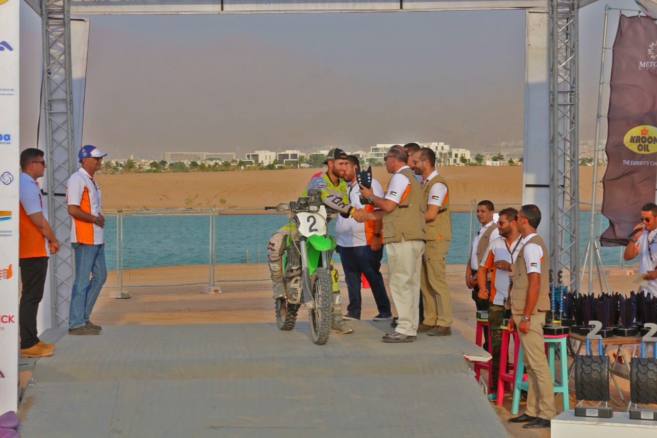 الزواهرة اصغر المتسابقين سنا يحصد المركز