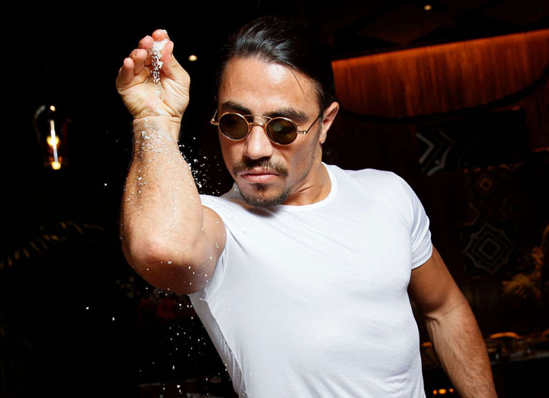 إصابة 5 أشخاص بحروق في مطعم