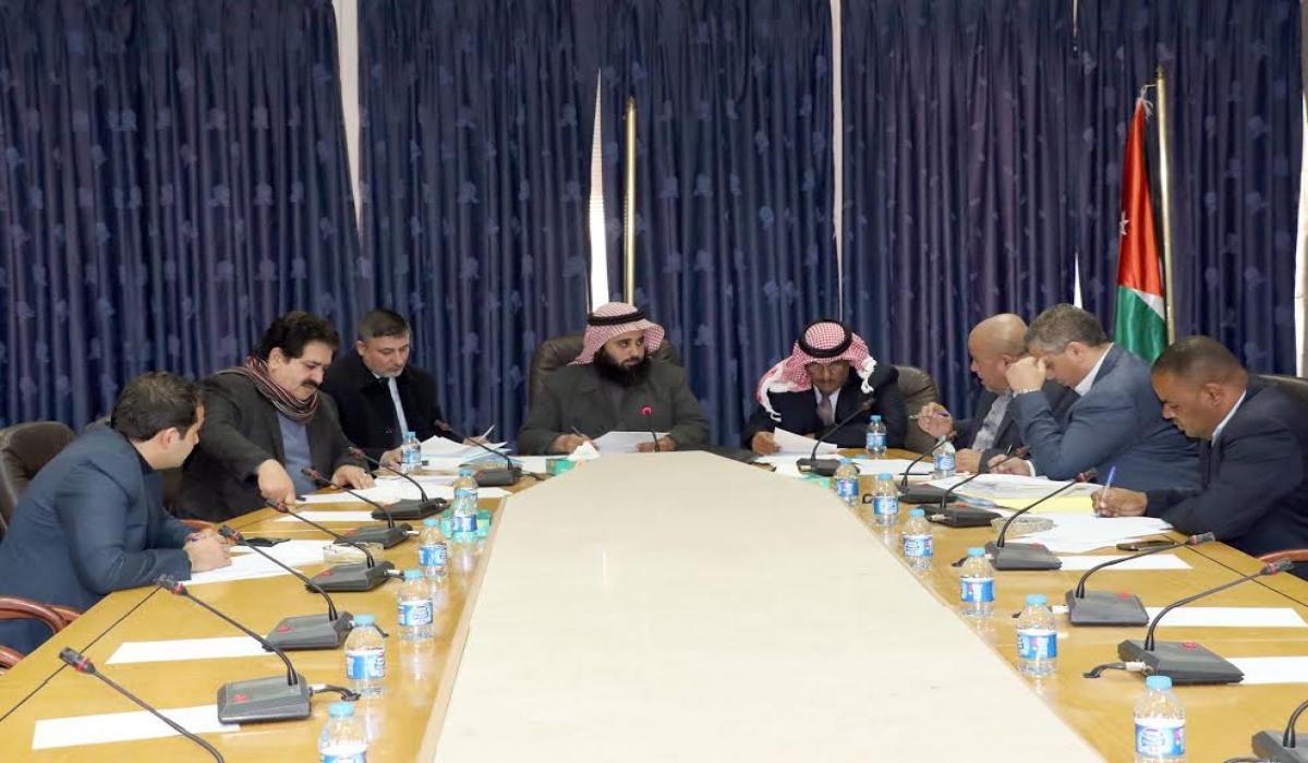 إدارية النواب تبحث حجب علاوة المعلم