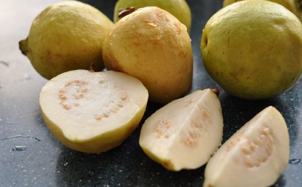 مزارعو بني كنانة يطالبون الزراعة بوقف