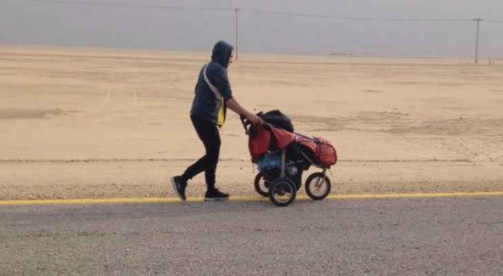 إسباني يقطع 7 آلاف كلم سيرا