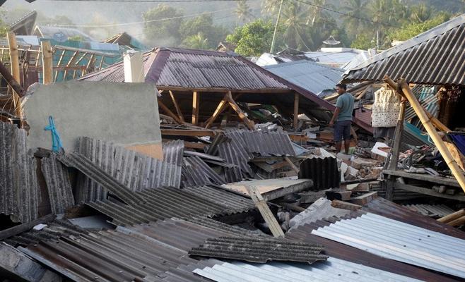 زلزالان قويان يضربان جزيرة سومبا الأندونيسية