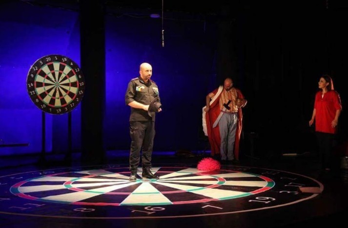 عرض مسرحية «عالهامش» للمخرج فراس المصري