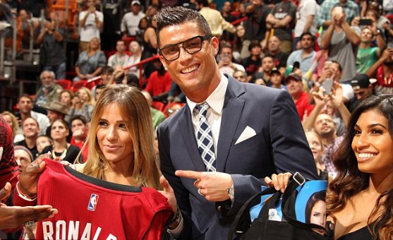 شرطة لاس فيغاس تفتح تحقيقا في