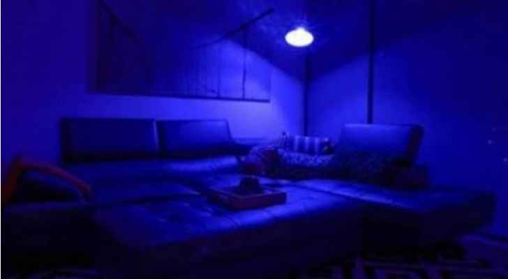 باحثون يحذرون من الضوء الأزرق: قد