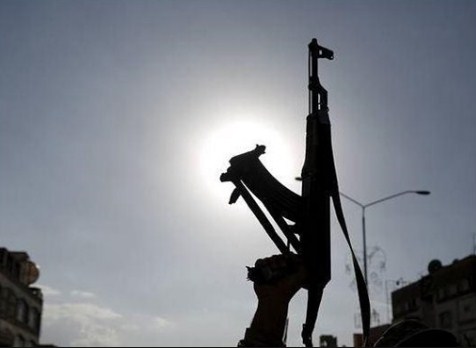 القبض على 21 شخصا أطلقوا عيارات