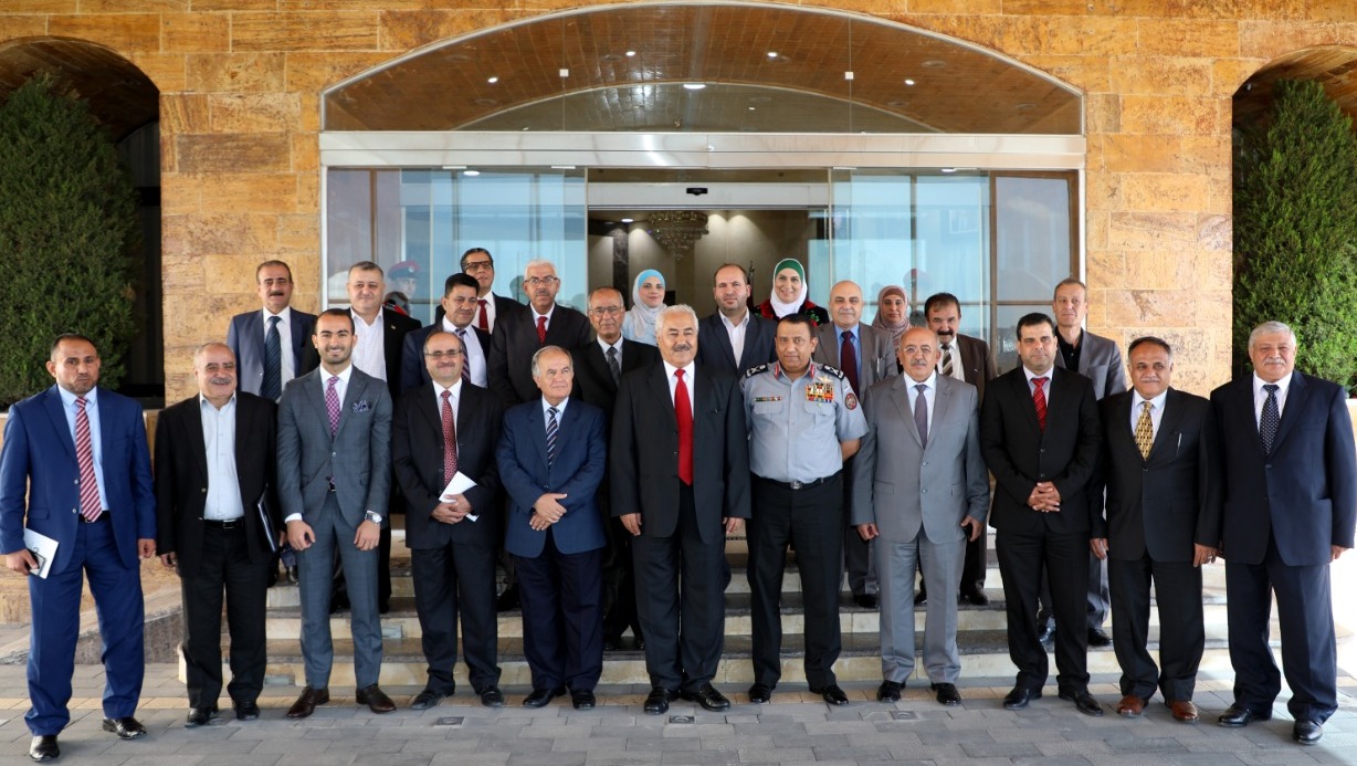 الحواتمة يؤكد على حماية حقوق المواطنين