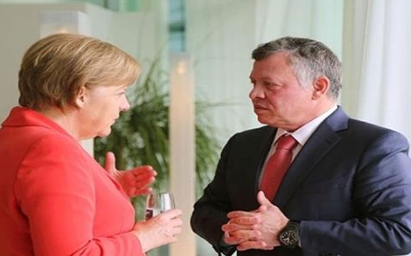 ميركل تتصل بالملك