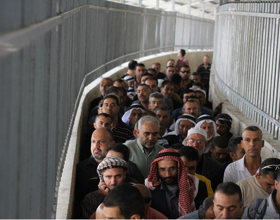 الاحتلال يقرر اغلاق معبر بيت لحم