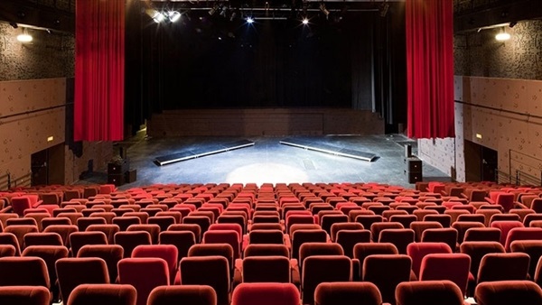 بدء عروض مسرحية «الشباب الاردني اغلى»