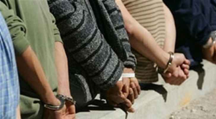 القبض على 5 أشخاص متورطين بمشاجرة