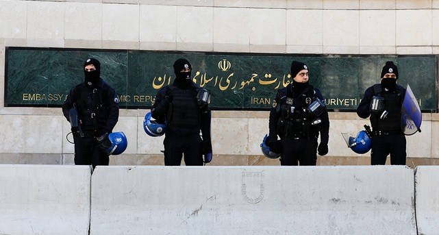 أنباء عن إخلاء السفارة الإيرانية في