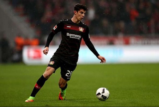 منافسة بين برشلونة وآرسنال على لاعب