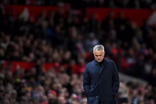 لسان مورينيو قد يحرمه من مواجهة