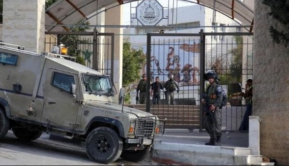 الاحتلال يغلق محيط جامعة القدس