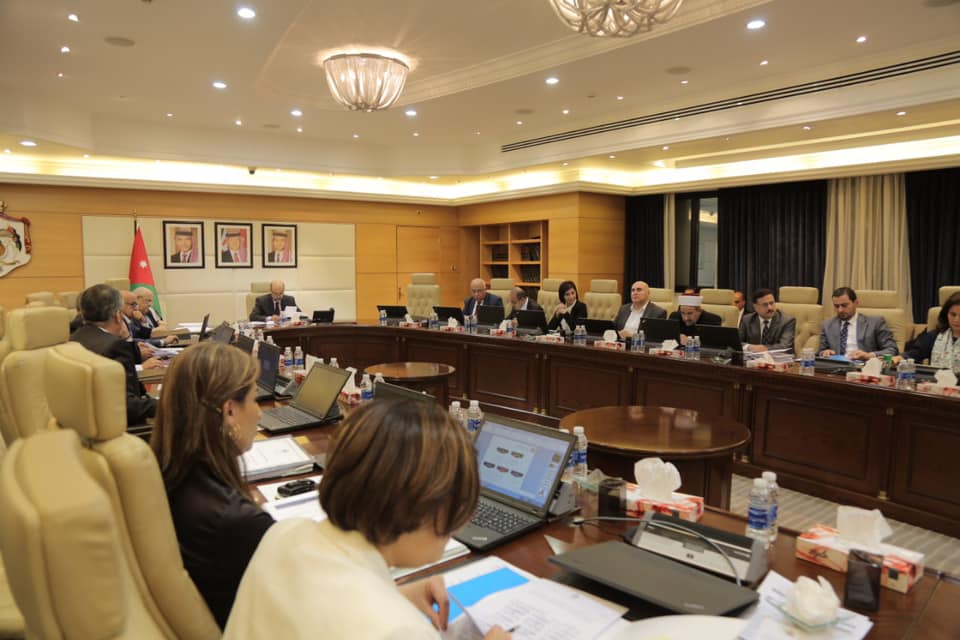 الوزراء الجدد يوقّعون ميثاق الشرف لقواعد