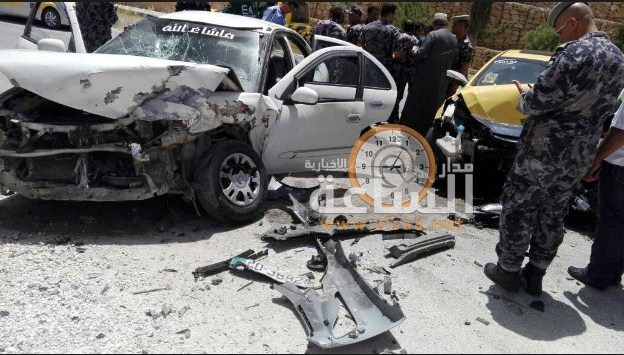 إصابة (4) أشخاص اثر حادث تصادم بالخالدية