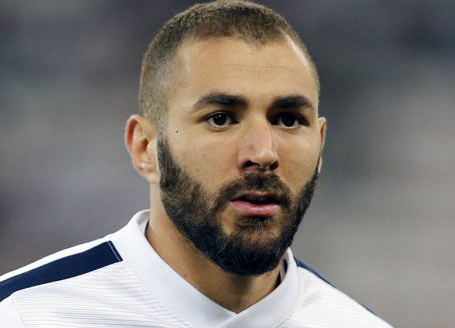 فضيحة جديدة .. بنزيمة متهم بالاختطاف