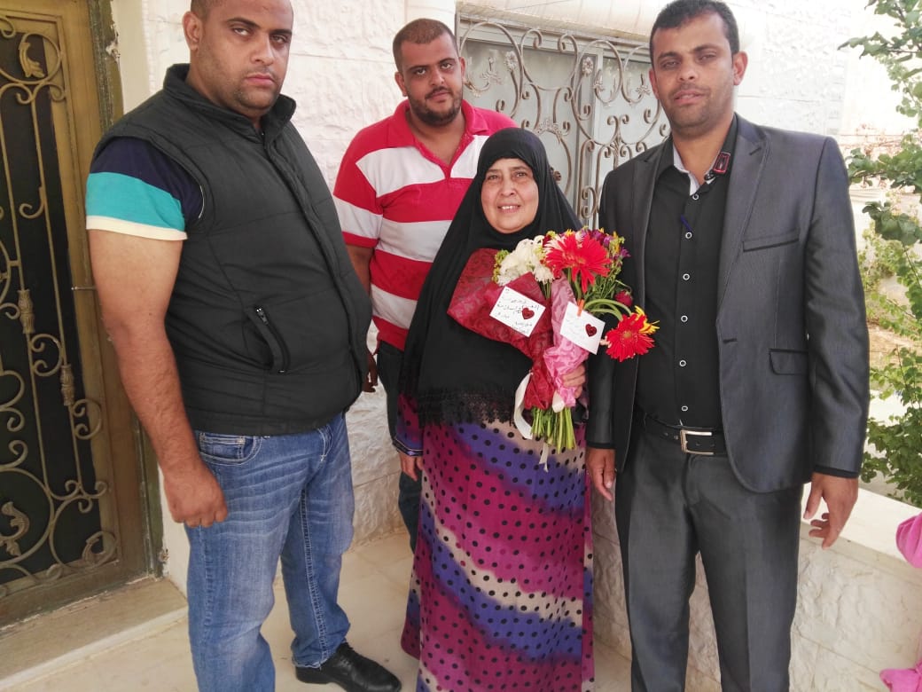 الحاجة ام أحمد أبو الحسن.. سلامات