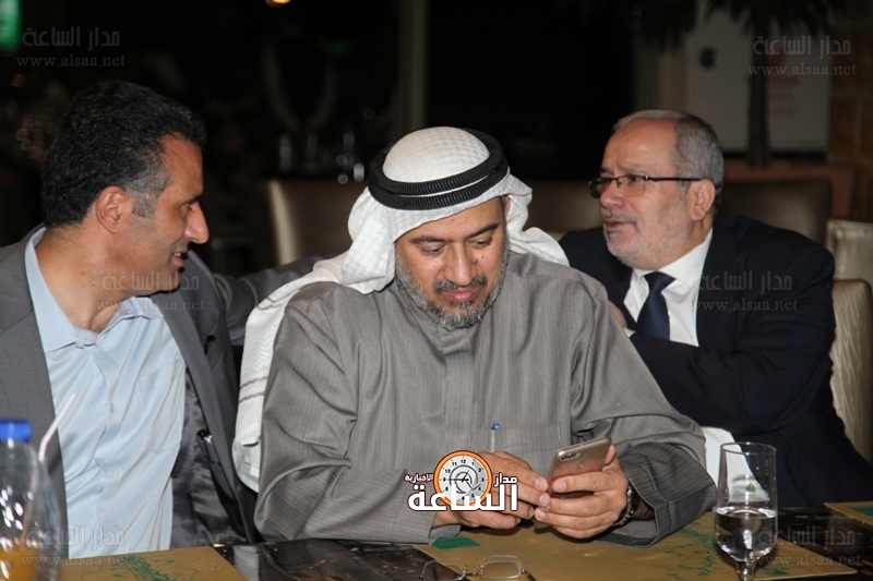 من وراء تجميد شركة السياحة والسفر