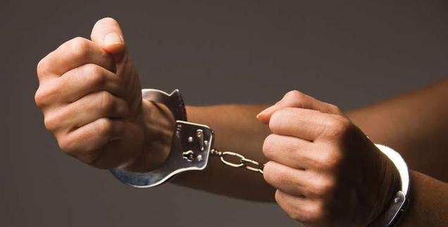 ضبط مطلوبين بقضايا سلب واحتيال في