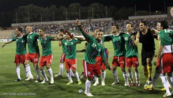 الوحدات يتصدر دوري المحترفين