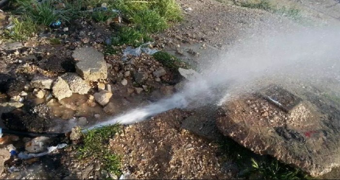 تعرض أحد خطوط مياه اليرموك للكسر