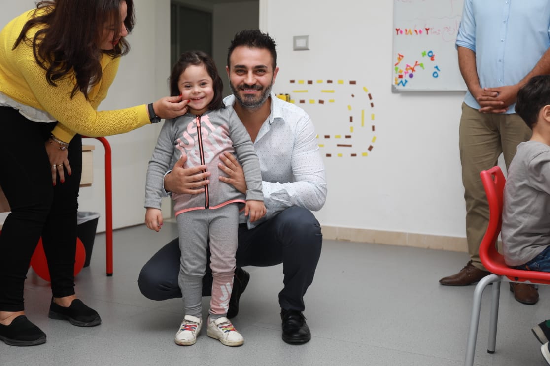 الفنان مجد أيوب يزور مركز لبنى