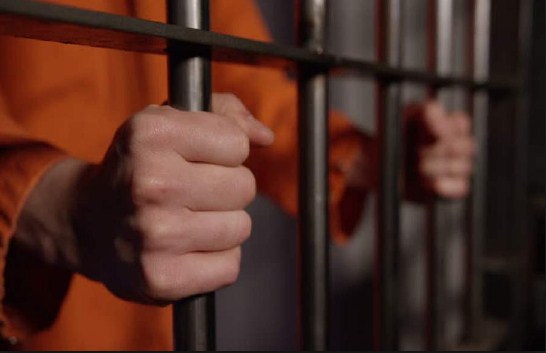 السجن 20 عاما لمتهم هتك عرض