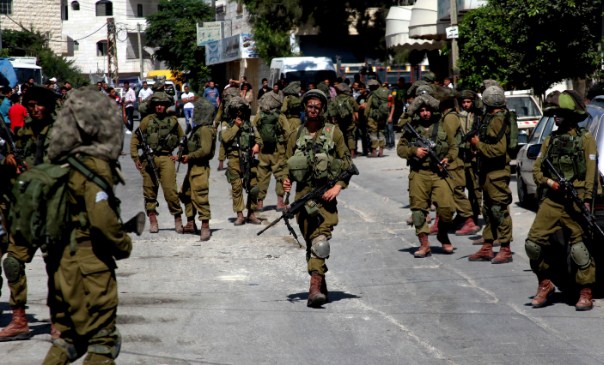 الاحتلال الإسرائيلي يعتقل 19فلسطينيا بالضفة والقدس