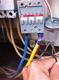 عطل كهربائي يوقف العمل بمديرية تسجيل